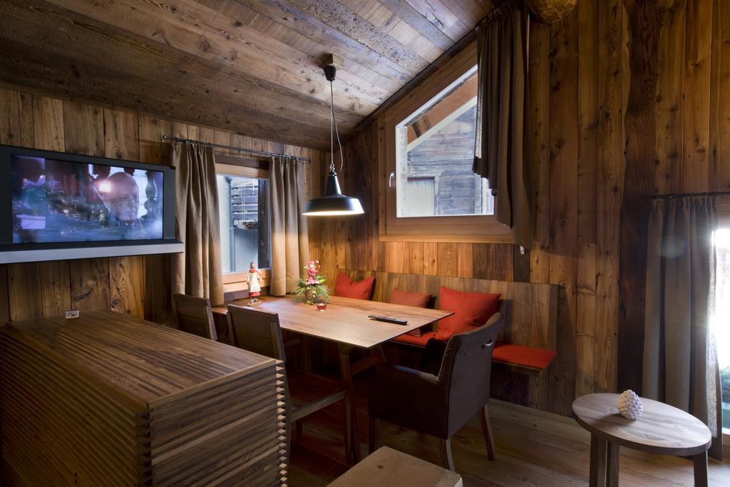 Chalet Z'Gogwärgji Zermatt Zimmer foto